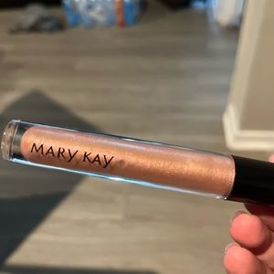 Lip gloss